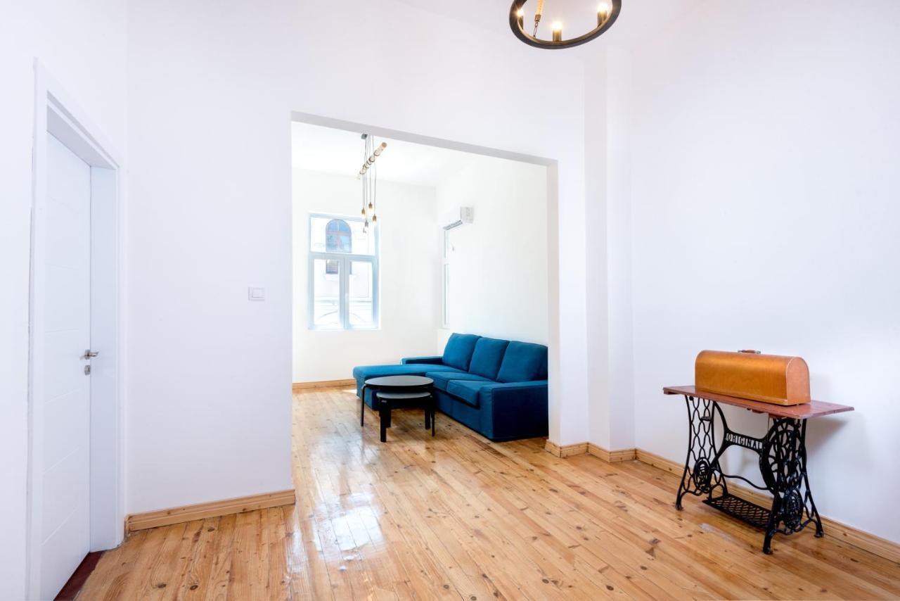 The White Apartment - Bogoridi Main Street Μπουργκάς Εξωτερικό φωτογραφία