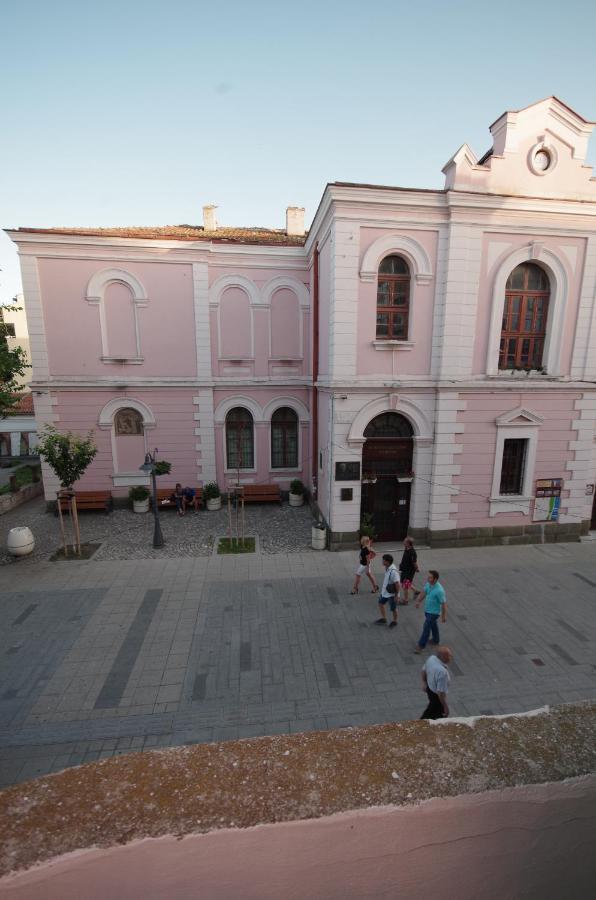 The White Apartment - Bogoridi Main Street Μπουργκάς Εξωτερικό φωτογραφία